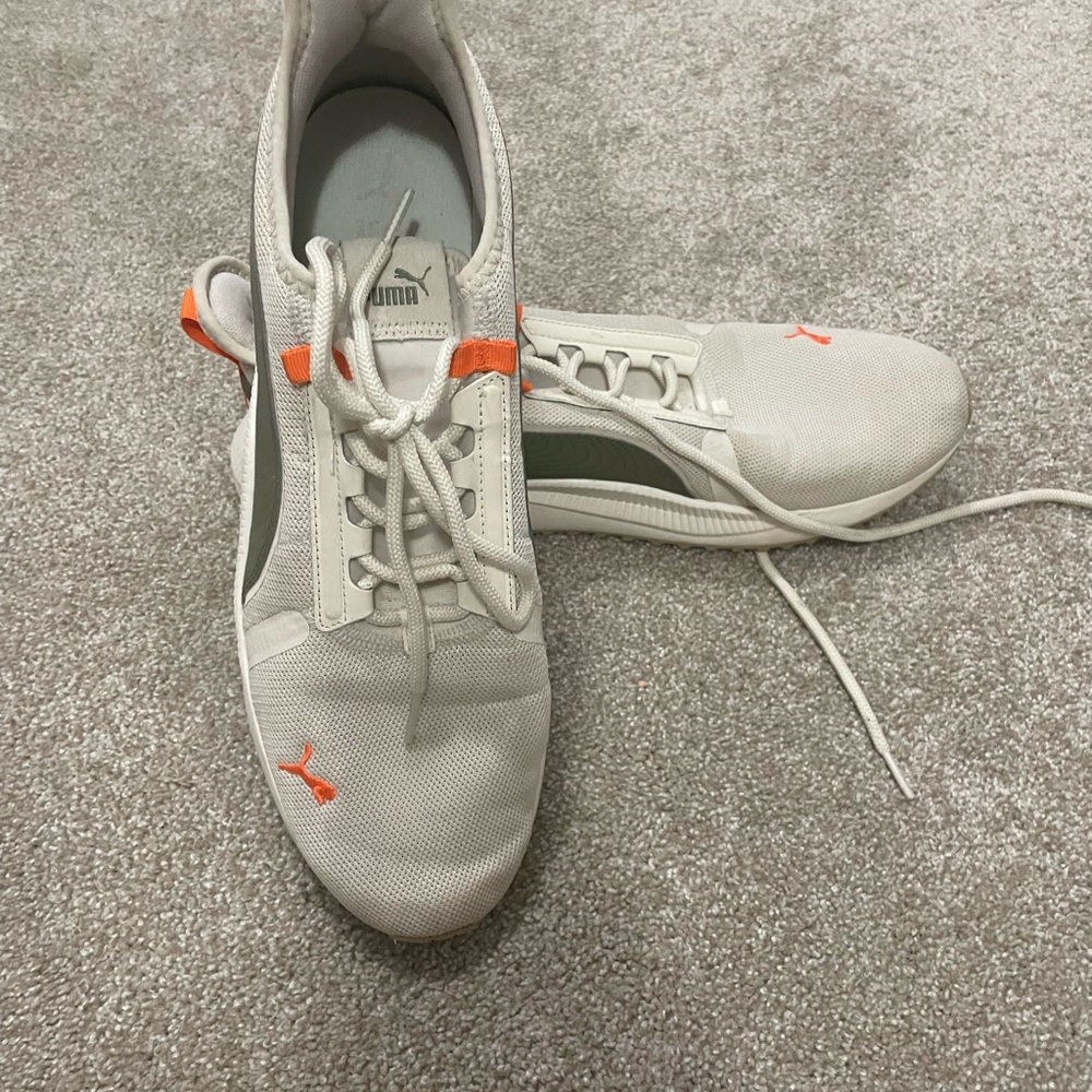 Puma Men's Off White and Green with Orange Accents Casual Sneakers